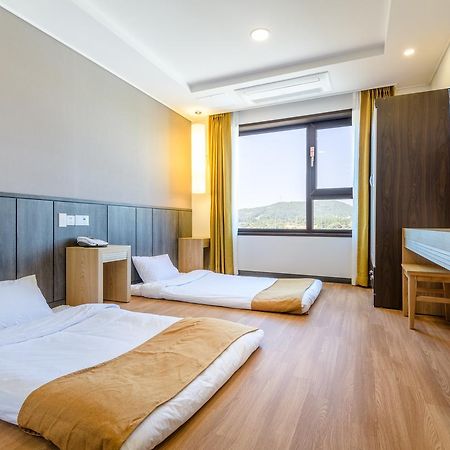 Thira Hotel Seogwipo Eksteriør bilde