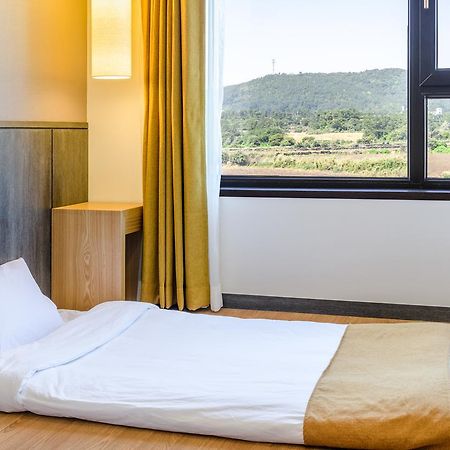 Thira Hotel Seogwipo Eksteriør bilde