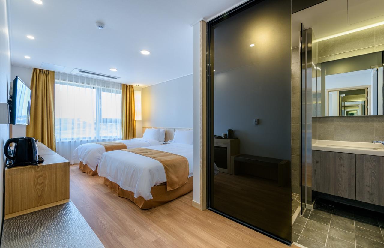 Thira Hotel Seogwipo Eksteriør bilde