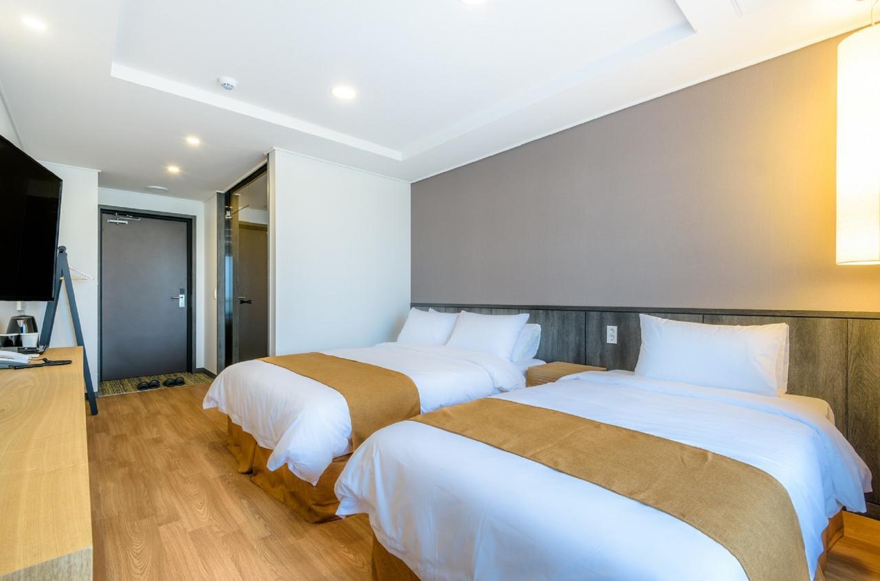 Thira Hotel Seogwipo Eksteriør bilde