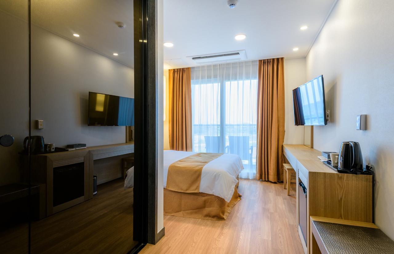 Thira Hotel Seogwipo Eksteriør bilde