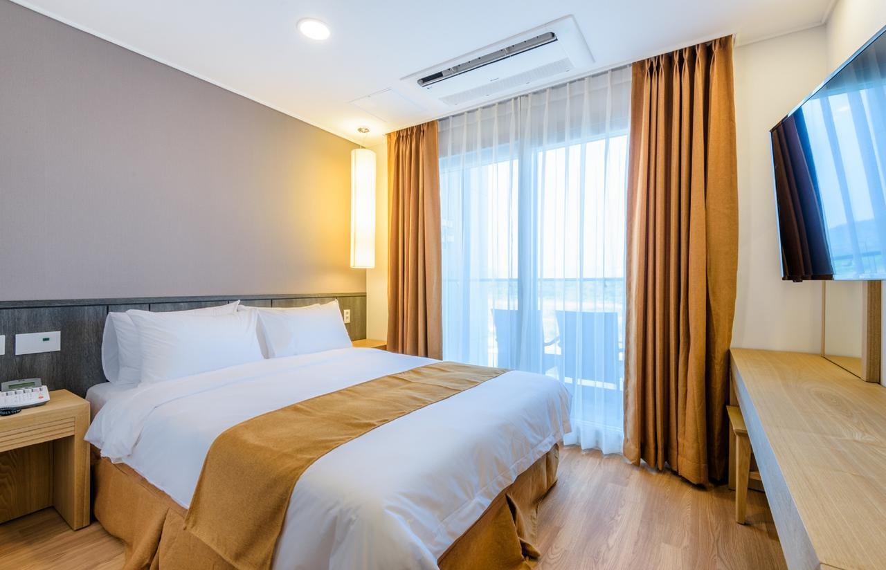 Thira Hotel Seogwipo Eksteriør bilde