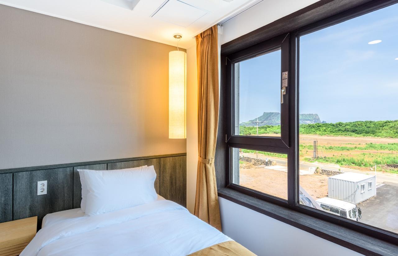Thira Hotel Seogwipo Eksteriør bilde