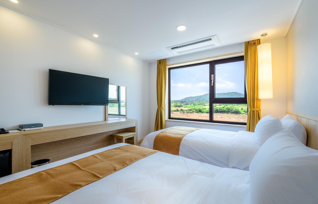 Thira Hotel Seogwipo Eksteriør bilde